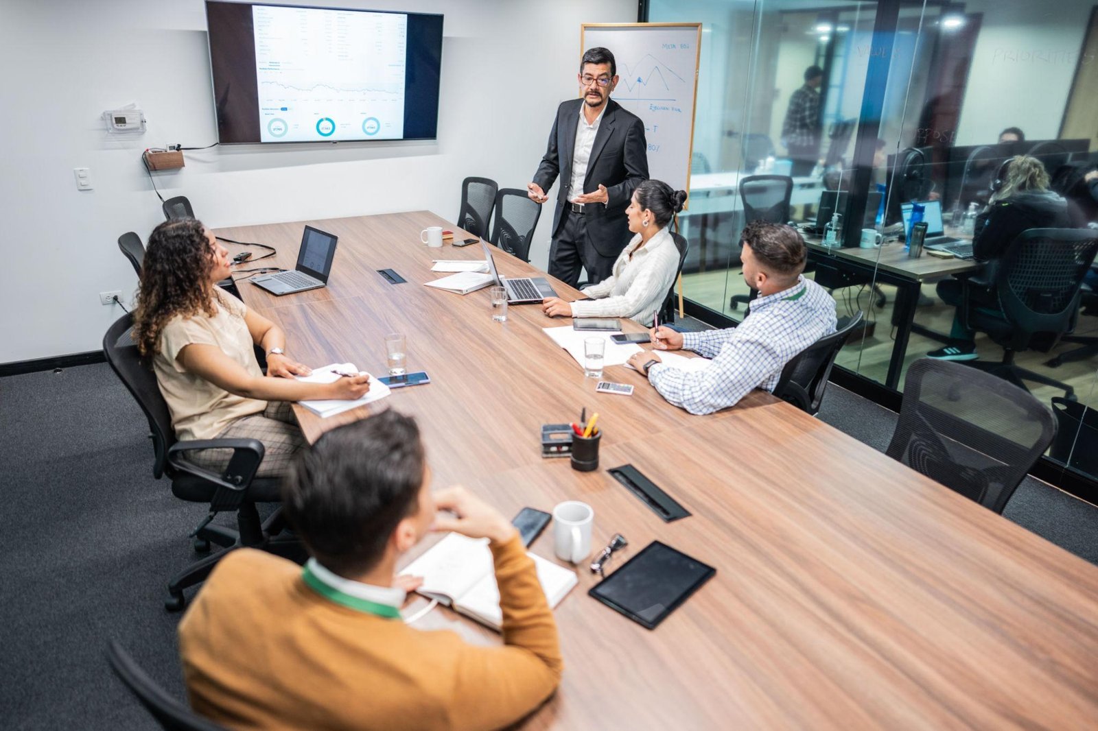Leadership Lessons from Scaling Companies: Insights by Devesh Siwal